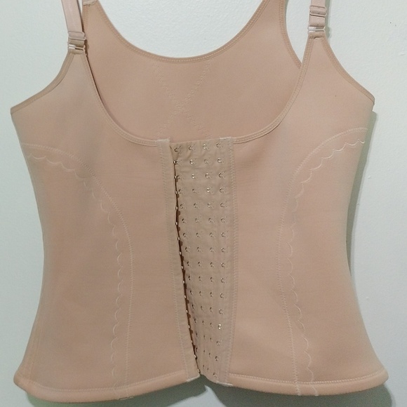 Unique Lingerie shapewear top size XXL - Picture 2 of 15